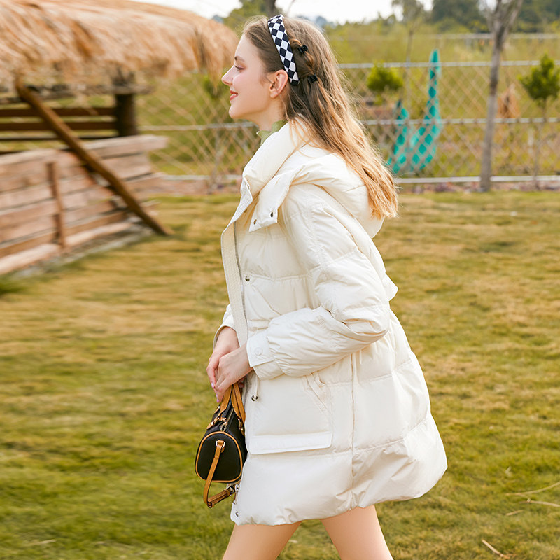 收腰连帽羽绒服女休闲气质设计感小众小个子保暖外套2026秋冬新款