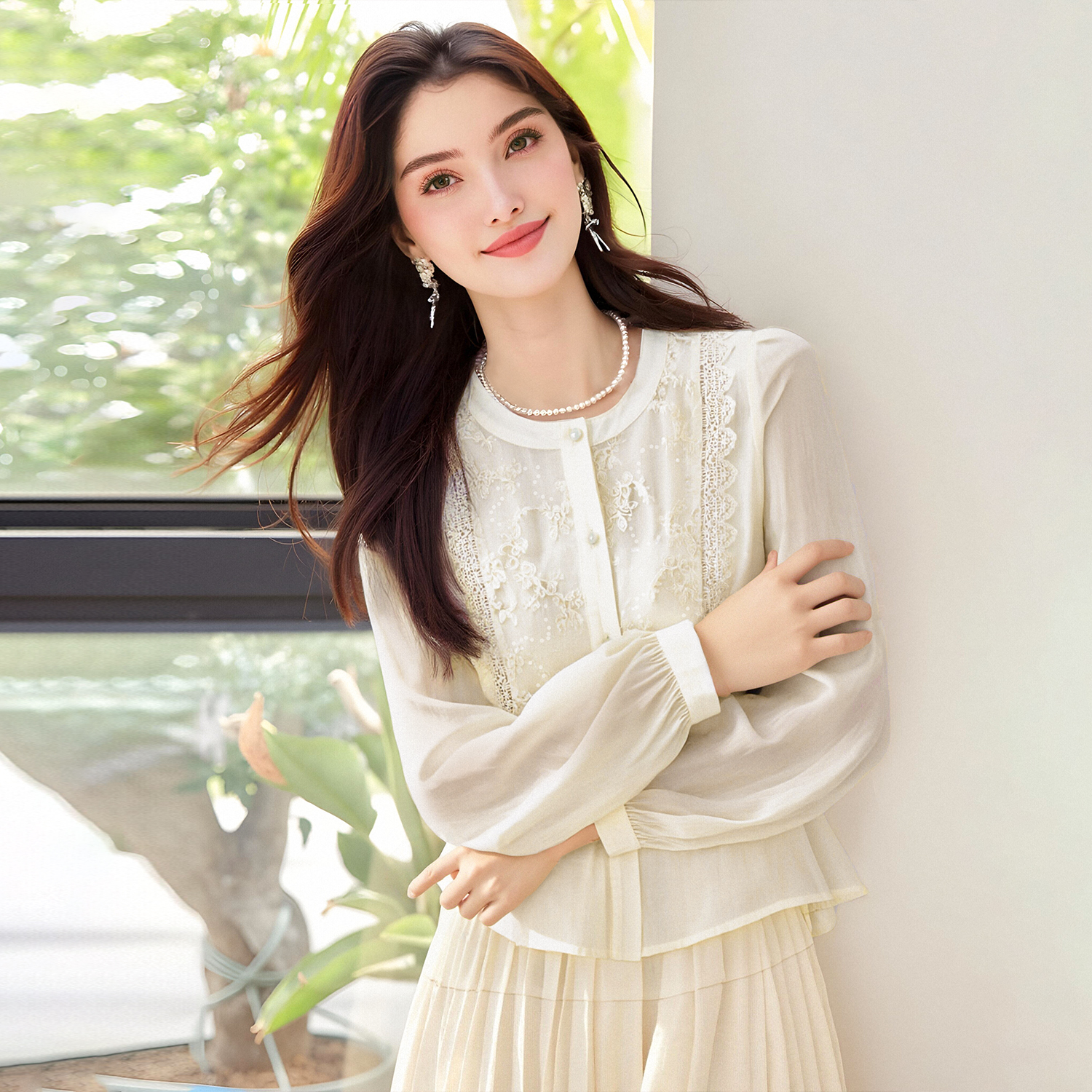 zklin法式设计感圆领蕾丝衬衫