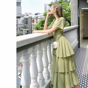 方领牛油果绿抹茶蛋糕裙连衣裙女长款荷叶边法国小众雪纺