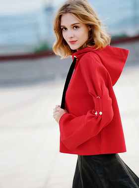 红色连帽卫衣女短款超火的cec喇叭袖宽松上衣2025春秋新款韩版