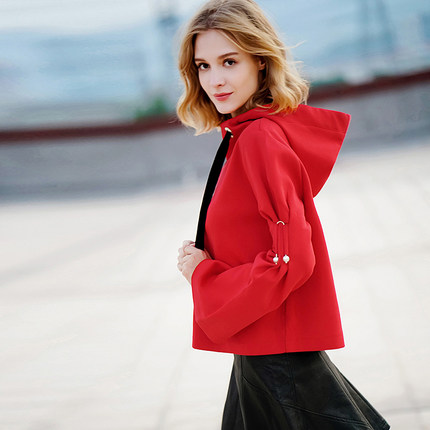 红色连帽卫衣女短款超火的cec喇叭袖宽松上衣2025春秋新款韩版