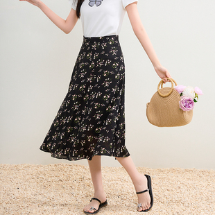 2024夏新款黑色碎花半身裙UR Q724062268