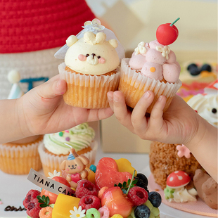 6.1儿童节甜品纸杯蛋糕装饰可爱DIY手绘小熊碰碰杯迷你帽蜡烛插件