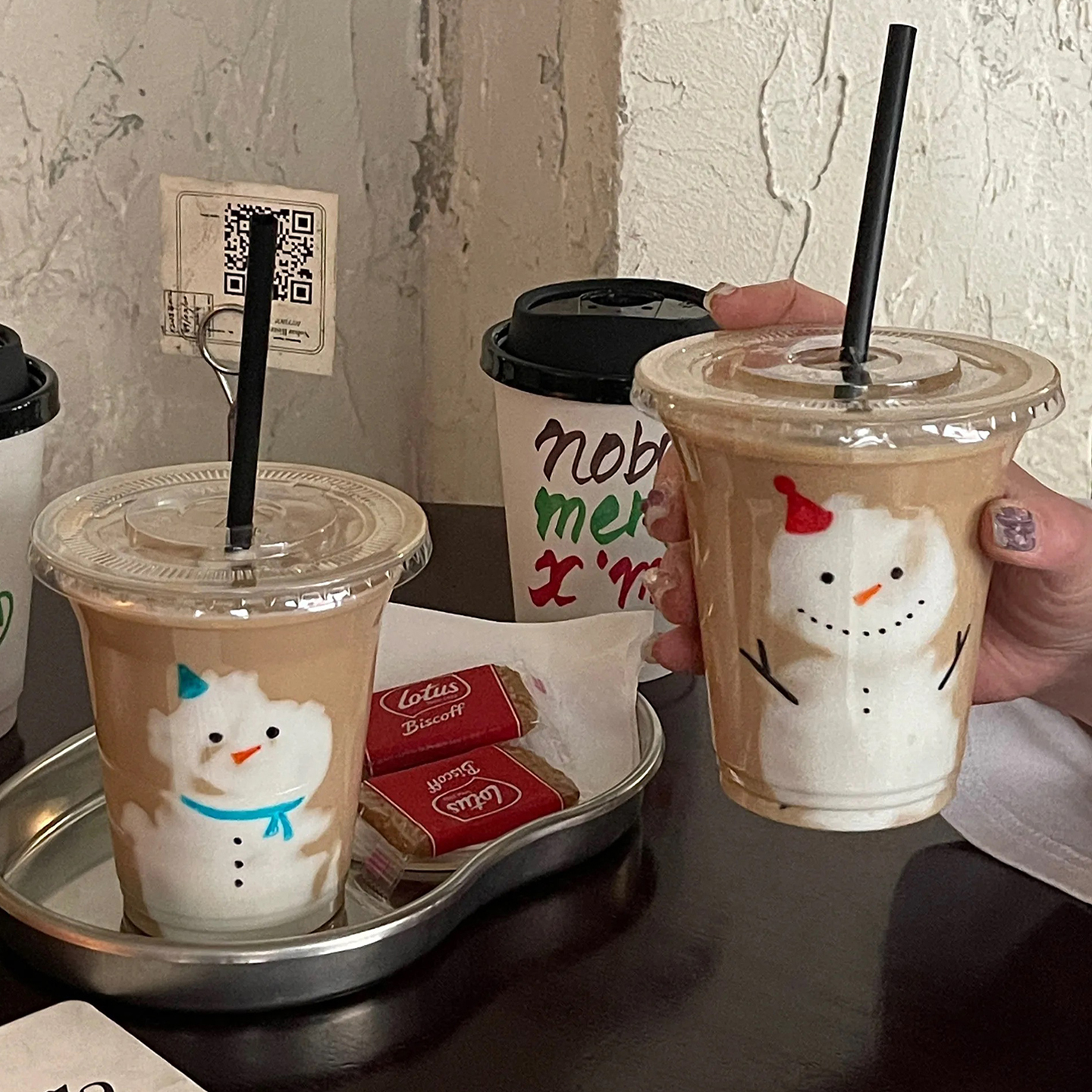可爱圣诞节手绘奶油雪人奶茶杯
