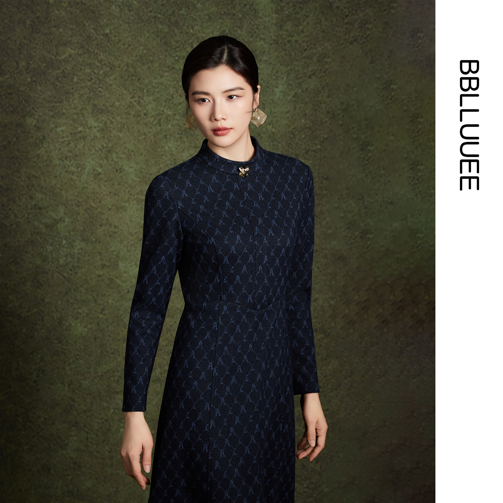 摩登格纹 气质长袖针织连衣裙