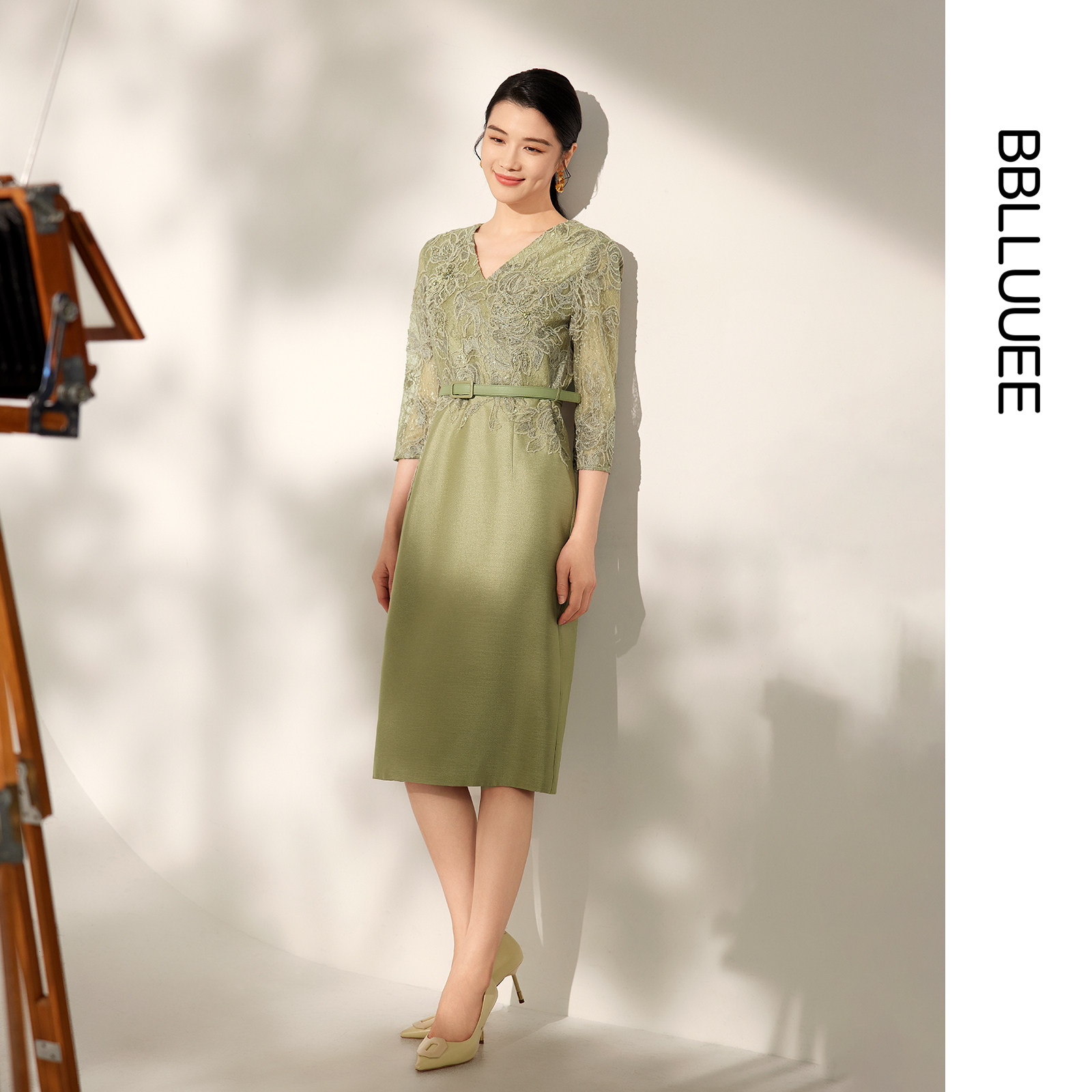 【精致轻礼服】BBLLUUEE/粉蓝衣橱2026春女装优雅蕾丝拼接连衣裙,女装/女士精品,连衣裙,淘宝优惠券,粉丝福利购,淘宝优惠卷