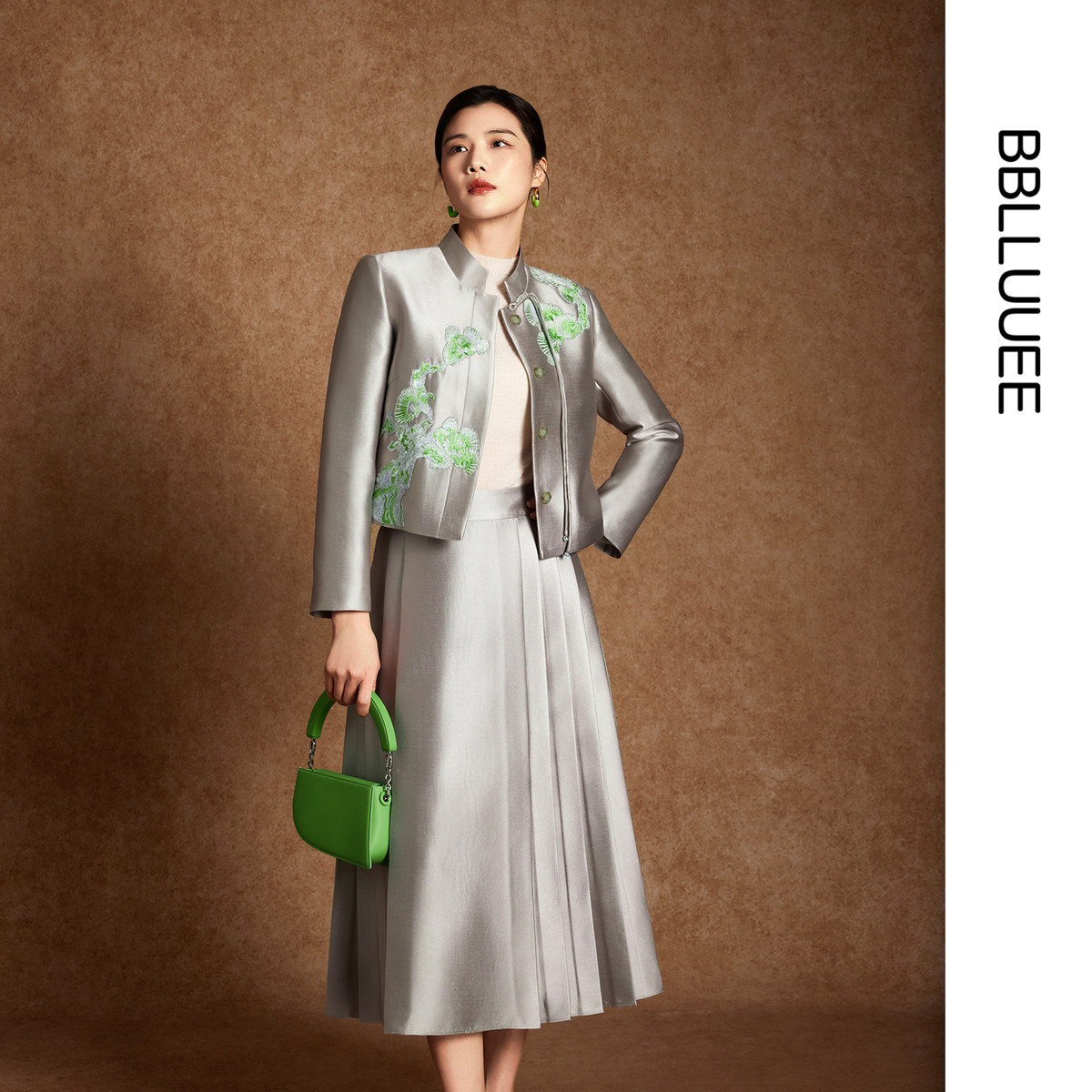 【诗意美学】粉蓝衣橱2026春女新款通勤精致刺绣短外套半身裙套装,女装/女士精品,时尚套装,淘宝优惠券,粉丝福利购,淘宝优惠卷