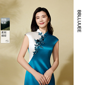 新中式 旗袍裙 粉蓝衣橱2025夏装 新款 改良贴花醋酸礼服连衣裙女