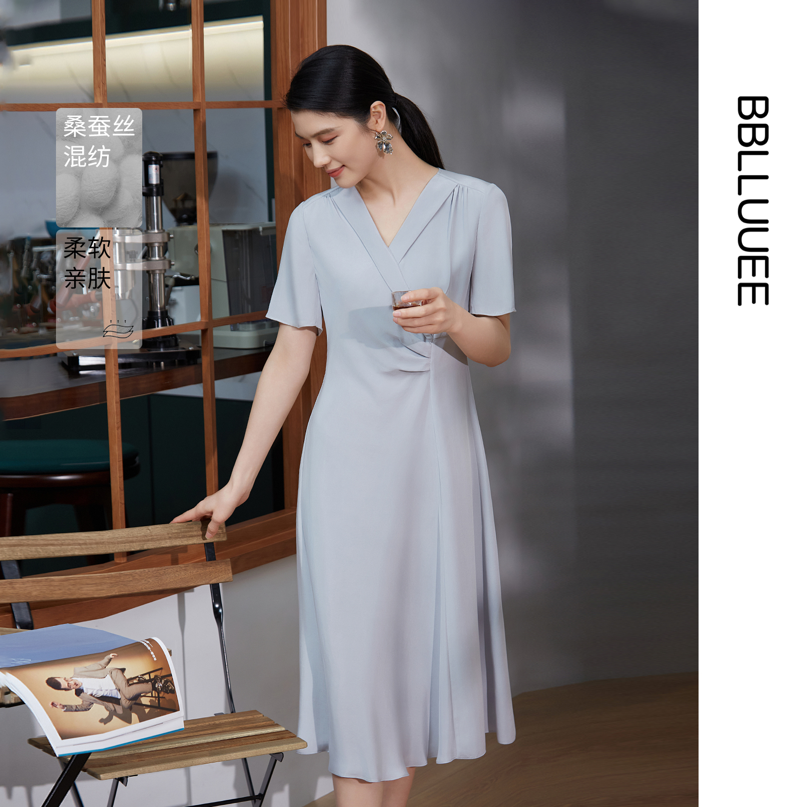 立裁分割 优雅捏褶 收腰交叉V领连衣裙