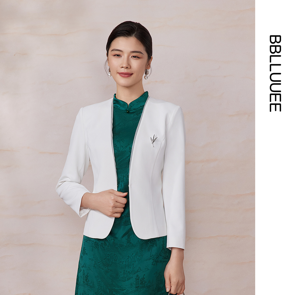 BBLLUUEE粉蓝衣橱2025秋装新款百搭职场白西装女网纱领拼接短外套