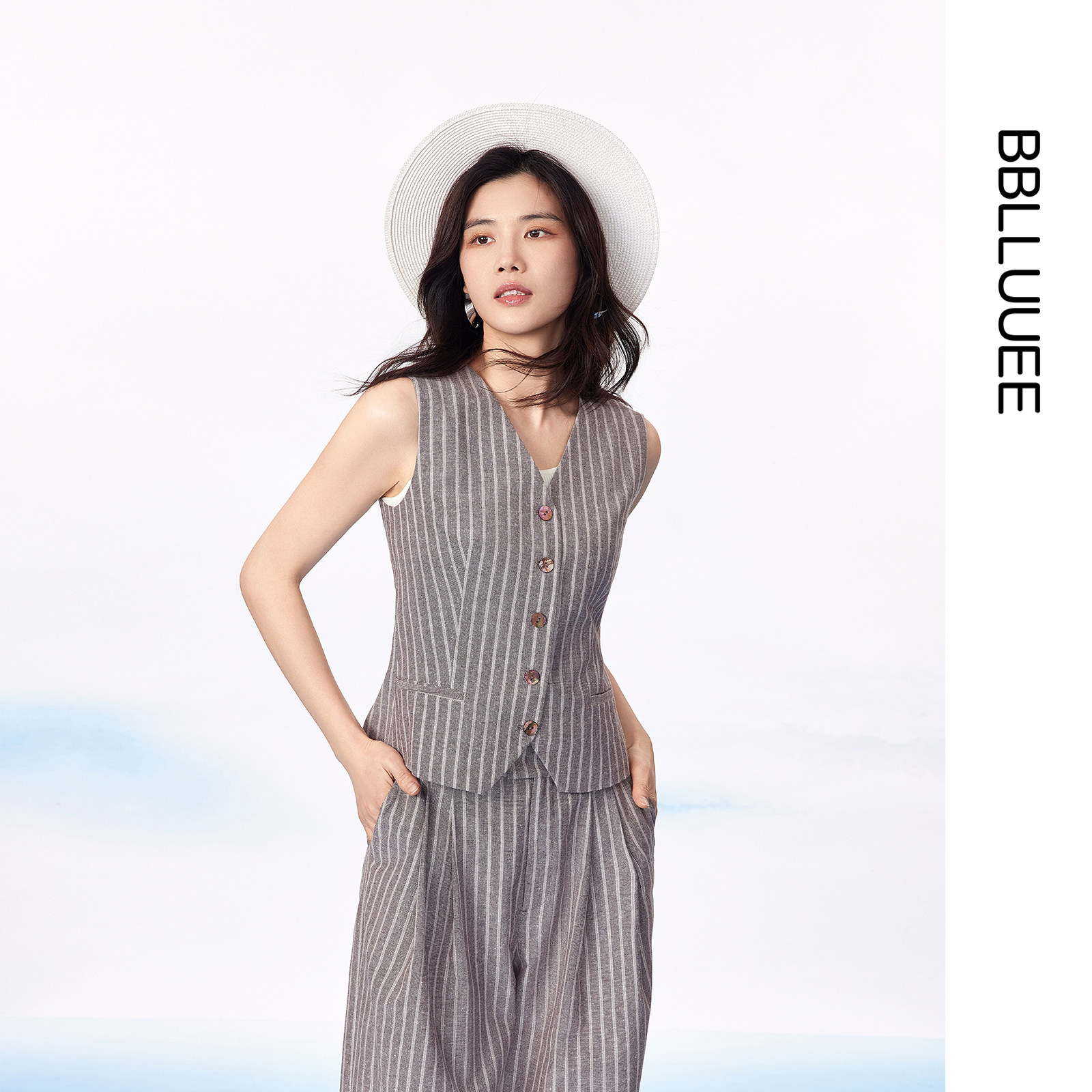 【轻奢老钱风】BBLLUUEE粉蓝衣橱2025夏装新款简约直筒马甲套装女,女装/女士精品,时尚套装,淘宝优惠券,粉丝福利购,淘宝优惠卷