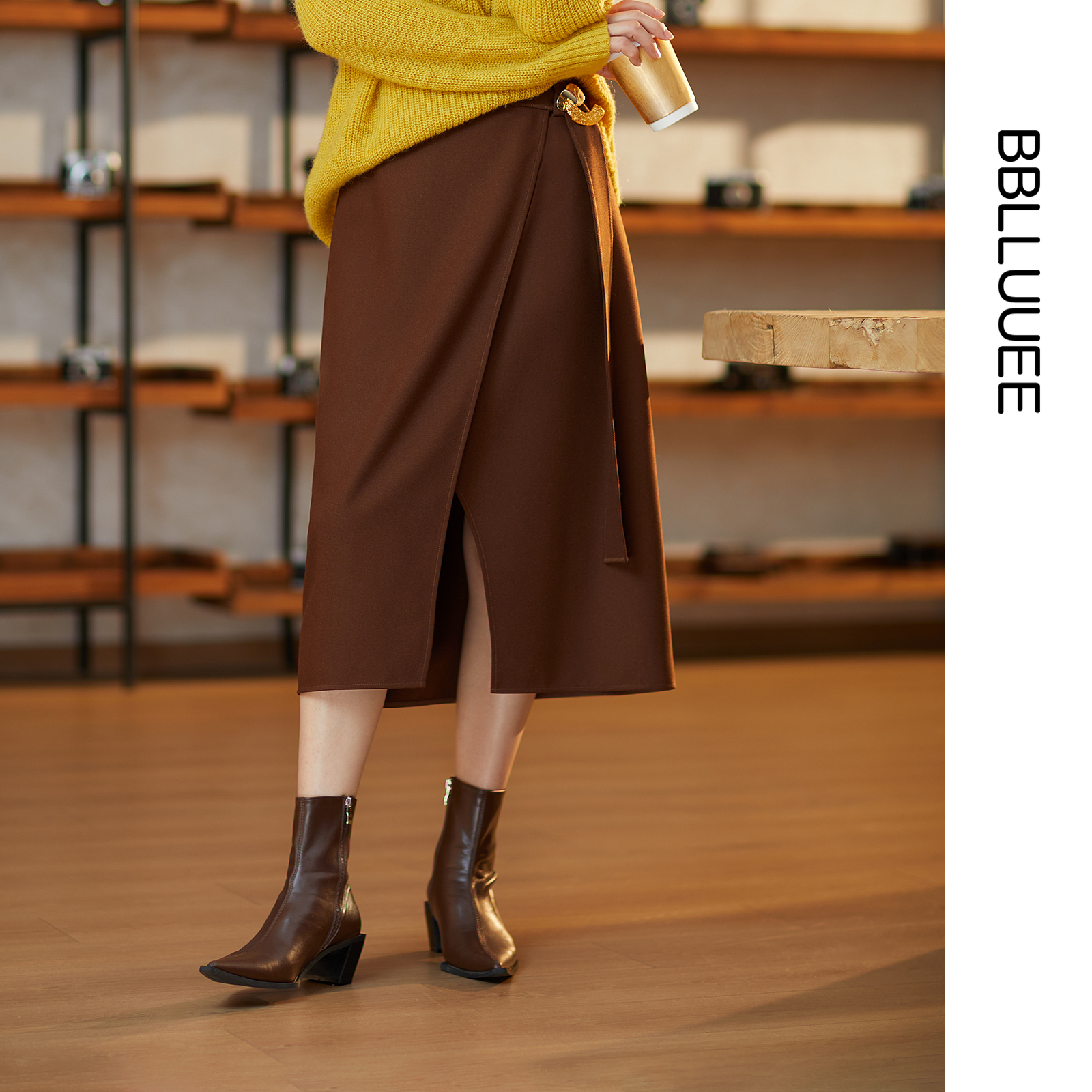 半身裙粉蓝衣橱A字裙中长雅丹风