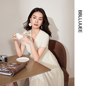 鎏金之色 BBLLUUEE 粉蓝衣橱2025夏装 新款 浪漫诗艺压褶连衣裙