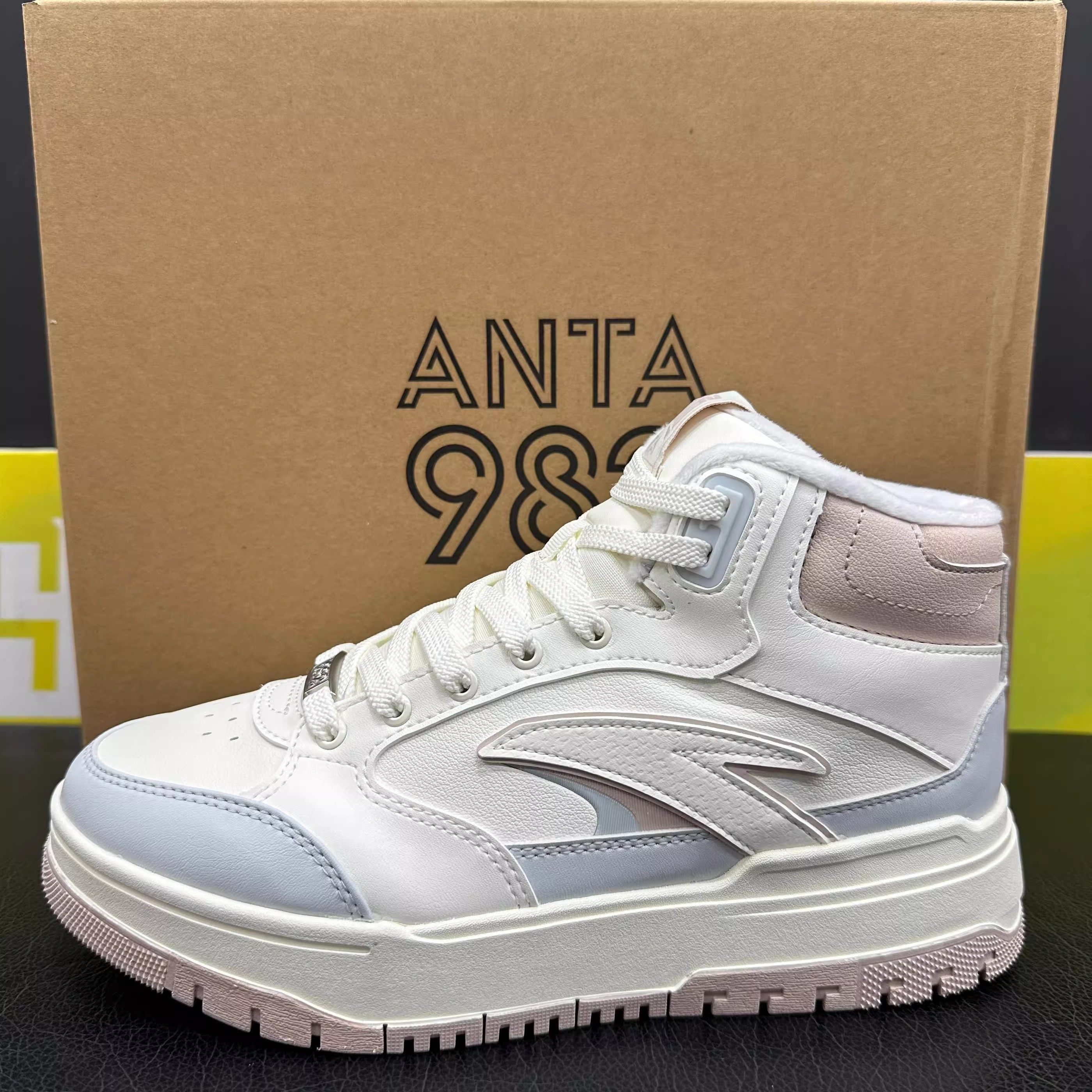 安踏982 加绒保暖高帮板鞋女鞋冬季新款大棉棉鞋运动鞋122448961