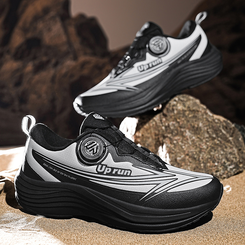 Uprun旋风箭pro旋转扣竞速跑步鞋秋冬皮面防水青少年加绒运动鞋男