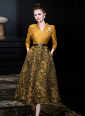 2026年春夏新款重工钉珠提花连衣裙高级感收腰显瘦中长裙精致女神