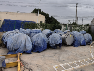 1月6日天津某公司所有的现存放于天津合纵厂区的3台卧式反应釜以及存放于森松重工厂区的3台闪蒸槽、6台缓冲罐网络拍卖公告