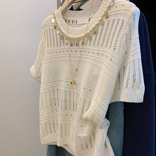 米白色镂空圆领装饰针织衫女2025新款夏日独特高级漂亮度假风上衣