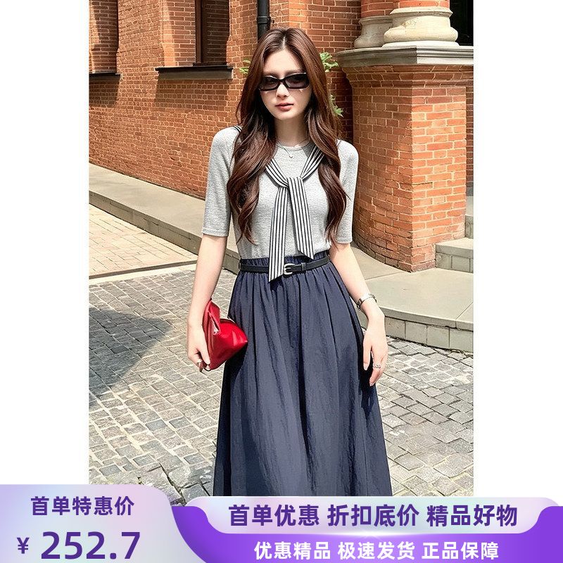 新款早秋圆领连衣裙盛泓中袖拼接