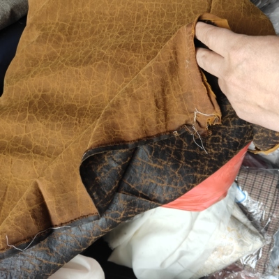 大油龟纹香云纱过泥布料 咖黄色古法制作25姆米丝绸裂纹面料