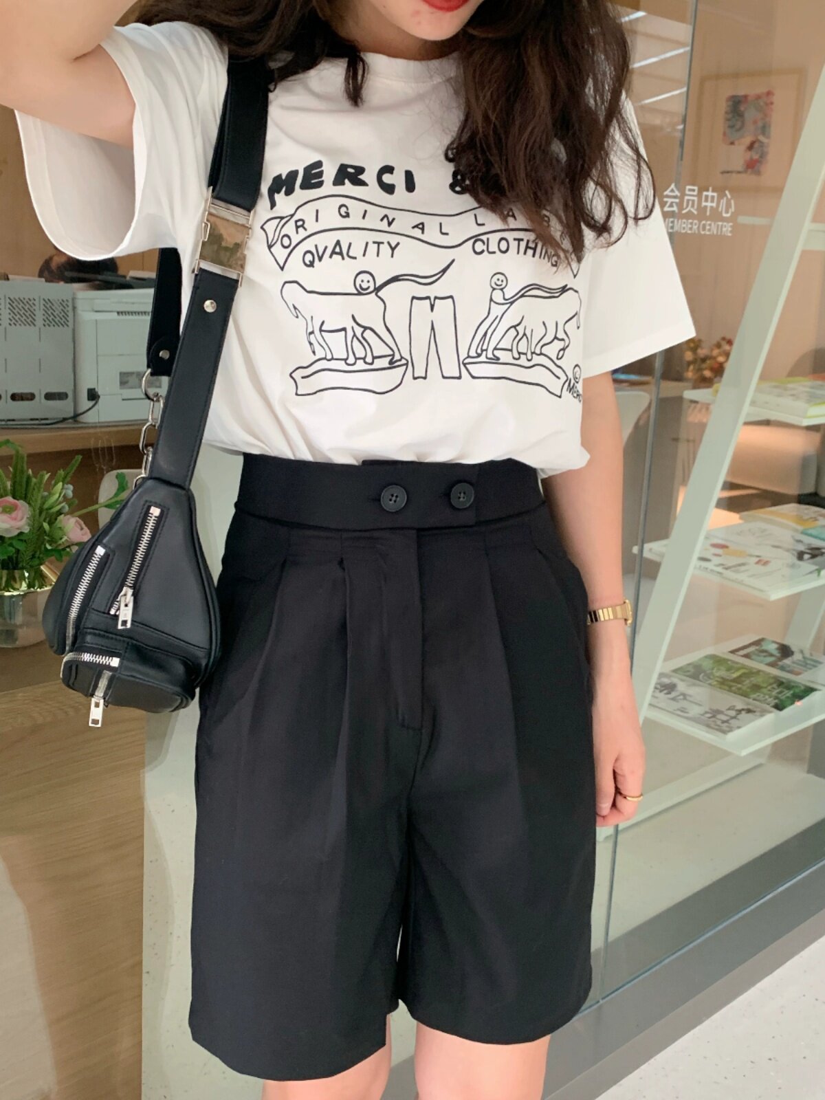 CASUAL SHORTS WOMENS LOOSE FAT SISTER MM NEW PLUS-SIZE SUIT PANTS HIGH-WAISTED THIN FIVE-POINT PANTS WOMENS STRAIGHT HONG KONG FLAVOR