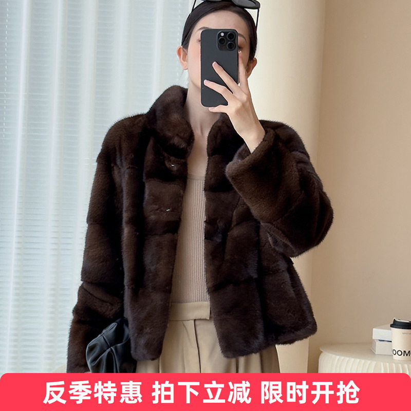 咖啡色横排水貂皮草短款大衣女立领显瘦皮毛一体保暖纯色貂皮外套