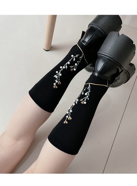 步履靴下潮袜秋冬文艺新品少女 设计师小花枝手工珍珠中筒袜子