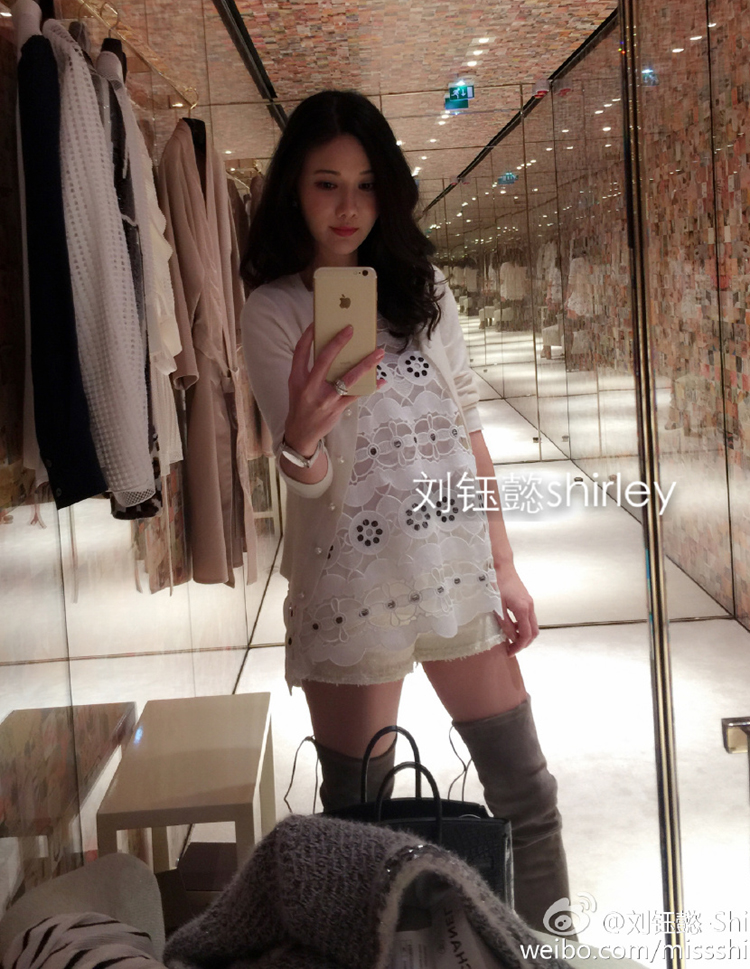 重工镂空蕾丝刺绣小吊带