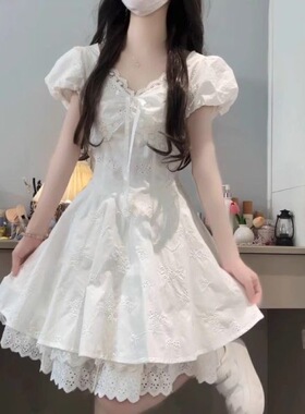 法式蕾丝泡泡袖白色初恋连衣裙子女夏季小个子收腰a字短裙
