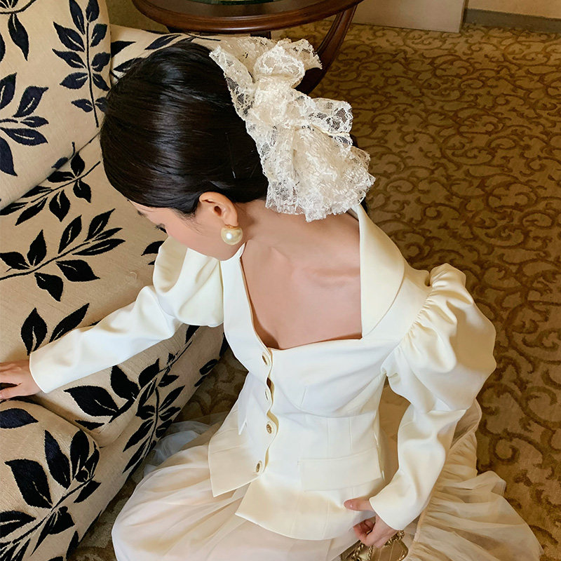 公主复古宫廷上衣女秋冬千金风法式泡泡袖衬衣气质长袖V领上衣