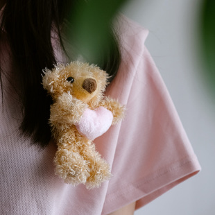 粉色甜美衣服胸针爱心小熊配件布偶 迷你别针配饰毛绒可爱挂件ins