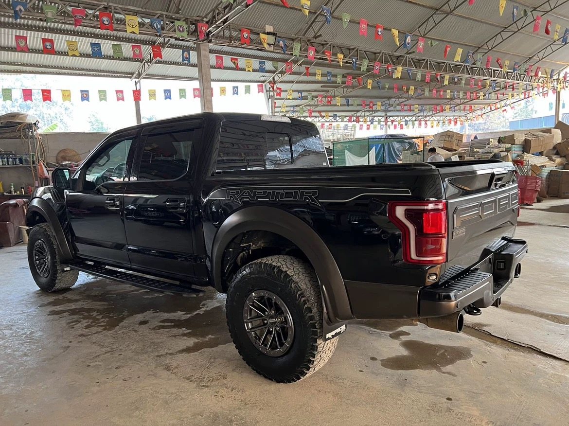 2022款福特猛禽F-150密歇根皮卡车3.5LGDI 右后大灯配件原厂订购高性价比高么？