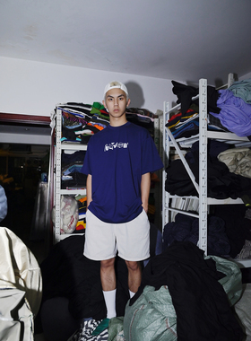 a.t Between 之间的相拥 logo tee 工作室手工定制 可提供尺寸