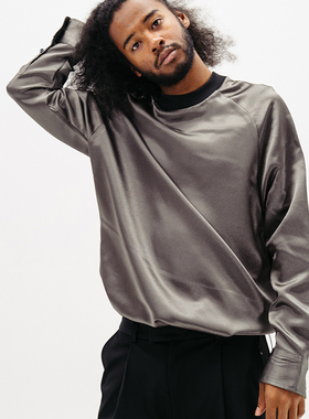 a.t Between光泽感春秋装街头上衣宽松长袖卫衣 不支持退换