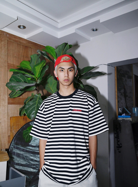 a.t Between 经典横条logo tee 工作室手工定制 可提供尺寸