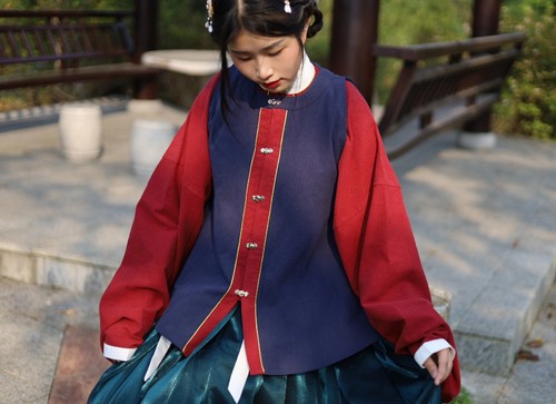 圆领比甲加绒双层仿孔府传统汉服
