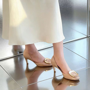 rv方扣中空高跟凉鞋女真皮2026春夏新款琮嫒同款名媛风酒红色单鞋