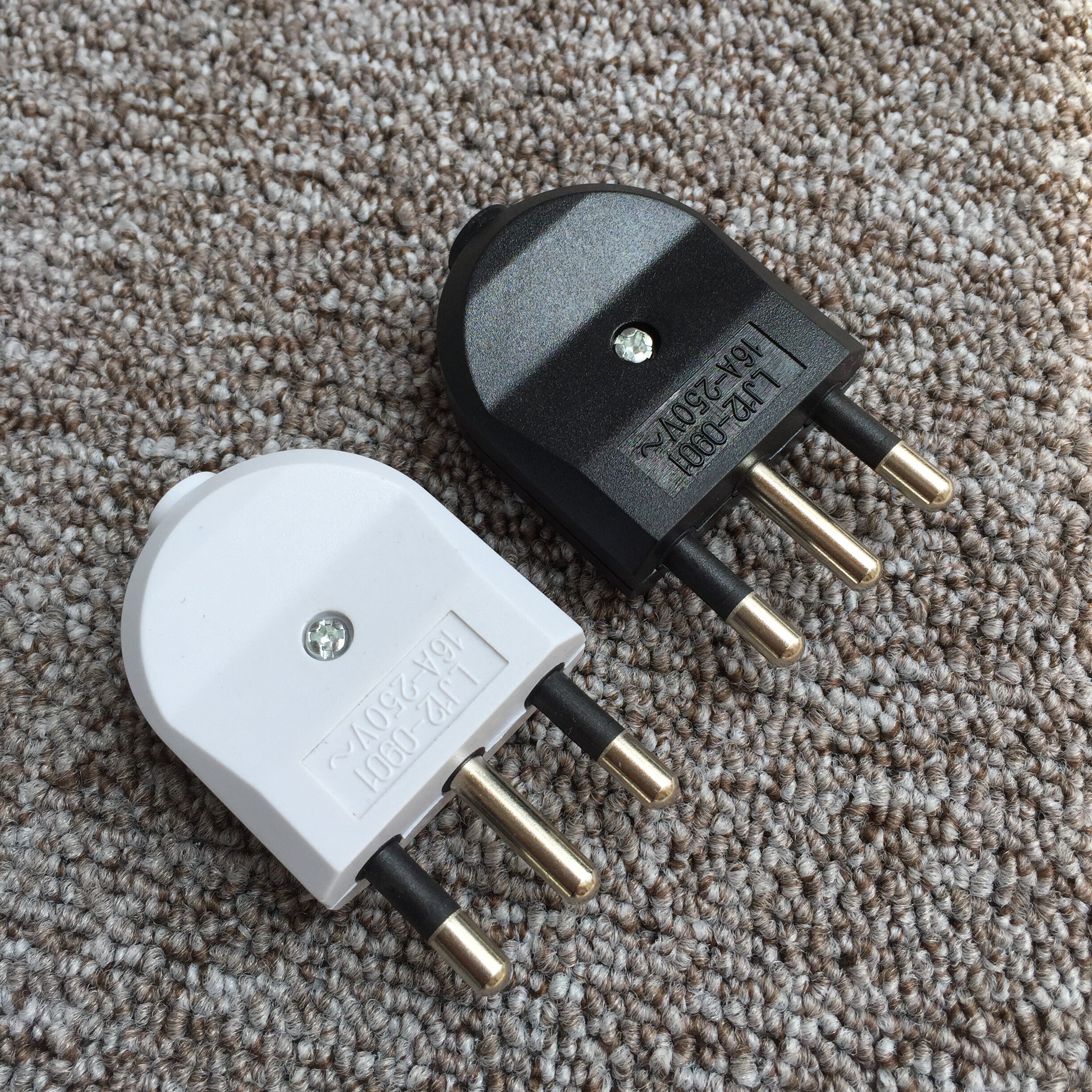 意规16a电源插头 意标接线插头 意大利插头 智利插头 乌拉圭插头