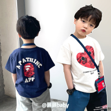 25春夏新款日系潮男儿童装爱心字母迷彩印花白色纯棉休闲短袖T恤