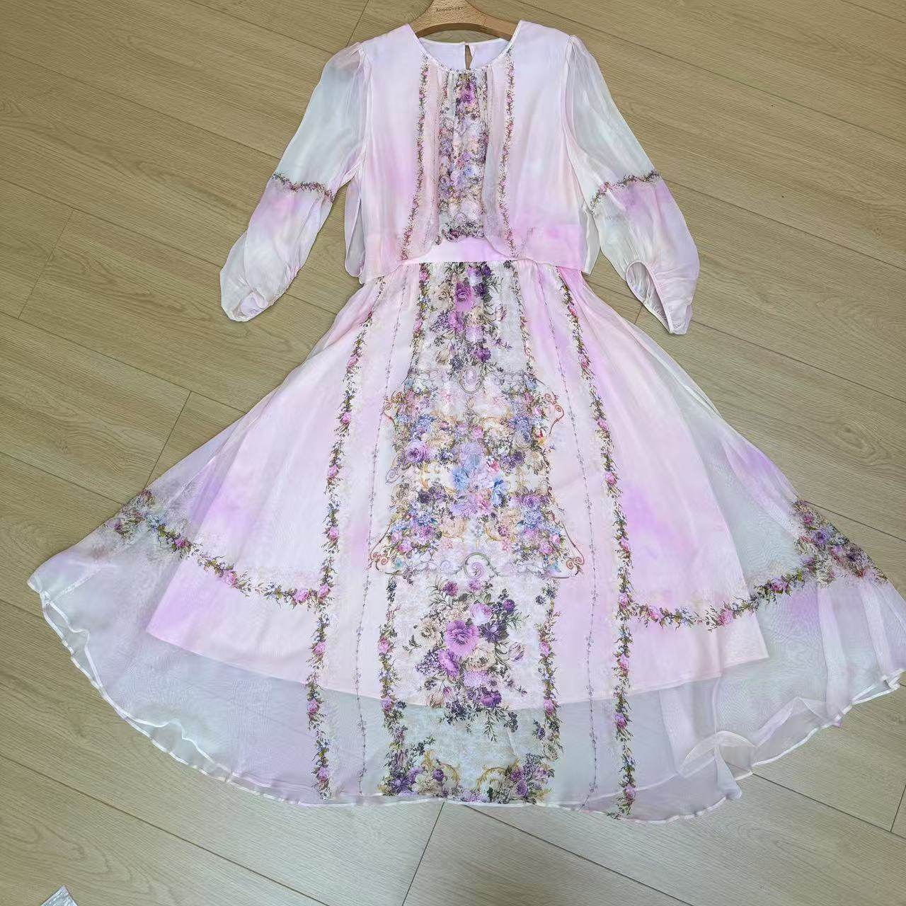 8016桑蚕丝连衣裙夏季新款高端品牌气质法式印花舒适百搭真丝裙