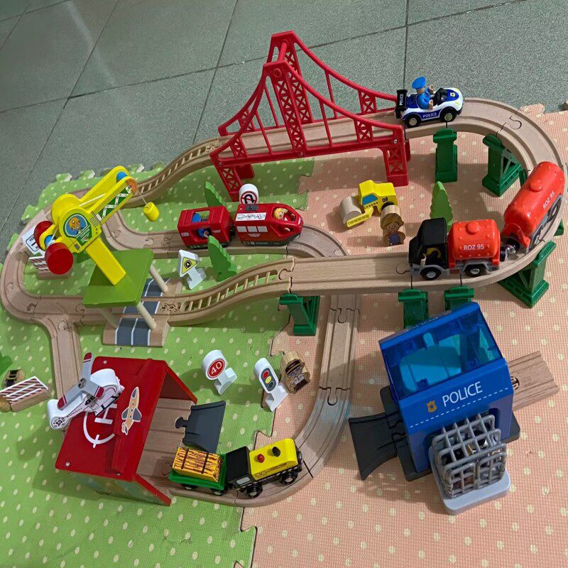 EWONE HIGH-SPEED RAIL TRAIN TRACK TOY WOODEN KIDS TOY ELECTRIC RAIL TRAIN TOY E21A03