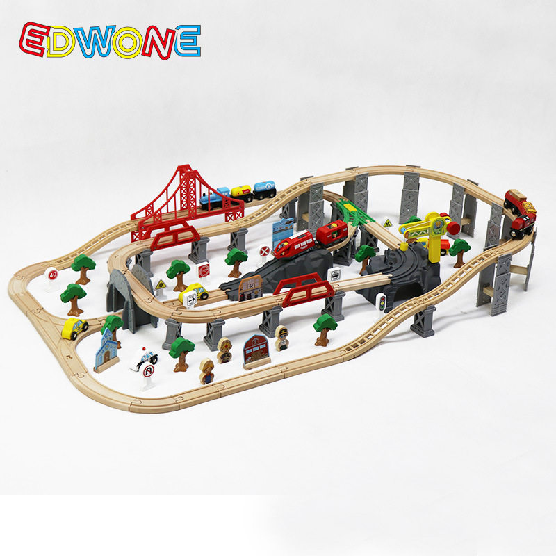 WOODEN RAIL CAR ELECTRIC LITTLE TRAIN SET TRACK KIDS GIFT PUZZLE ASSEMBLING TOY CAR COMPATIBLE BUILDING BLOCKS MEN