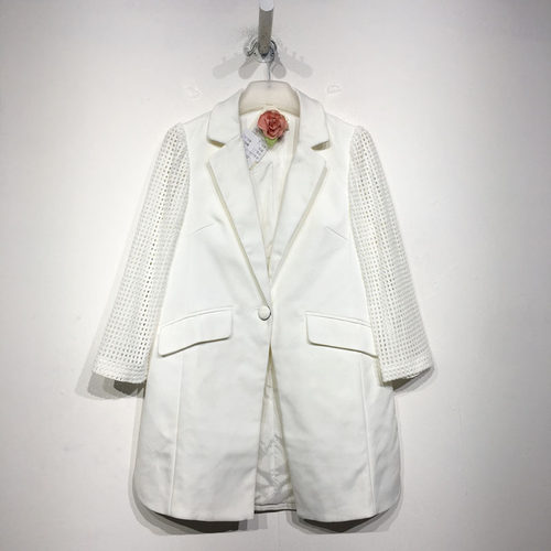 衣秀系列 B82573 时尚风衣外套品牌女装折扣