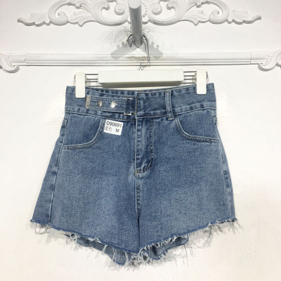 乔系列 D90691 时尚牛仔短裤品牌女装折扣