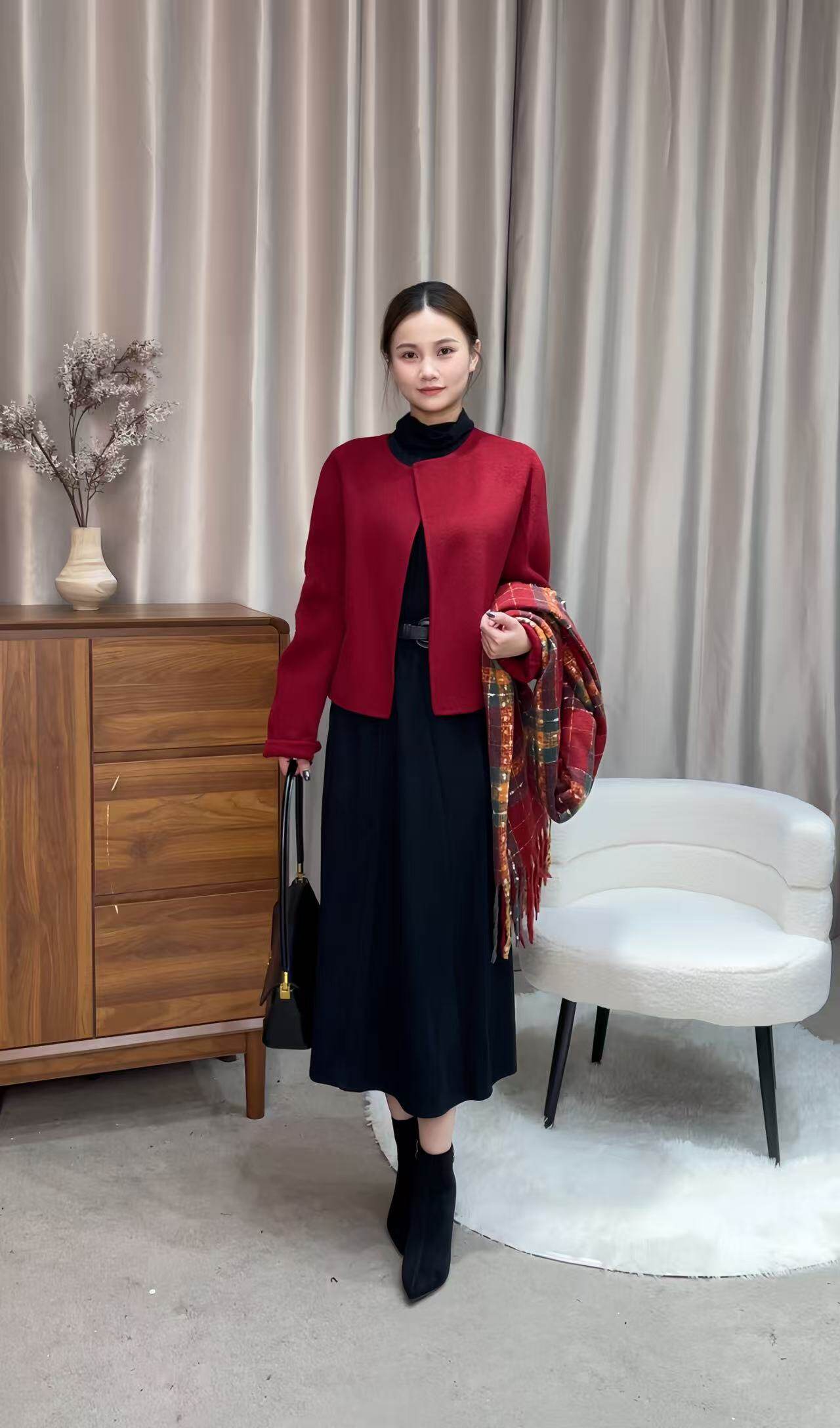 2025秋冬新款双面羊毛大衣女短款小个子圆领羊毛呢外套