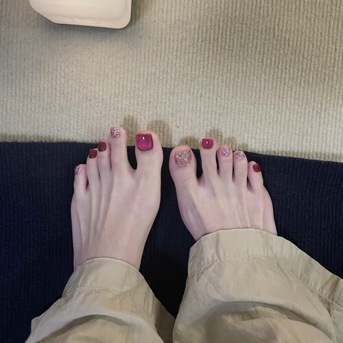 媚感火龙果色猫眼亮片脚趾甲