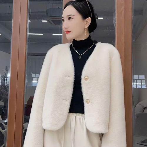 欧貂绒仿水貂毛皮短款