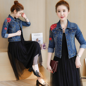 牛仔短外套女2021春秋新款女装上衣韩版弹力显瘦花朵刺绣夹克外套
