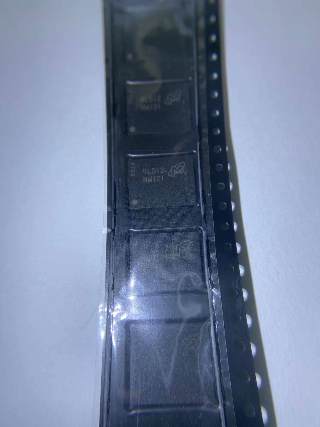MT29F2G08ABDHC-ET:D  BGA 闪存芯片 可直拍