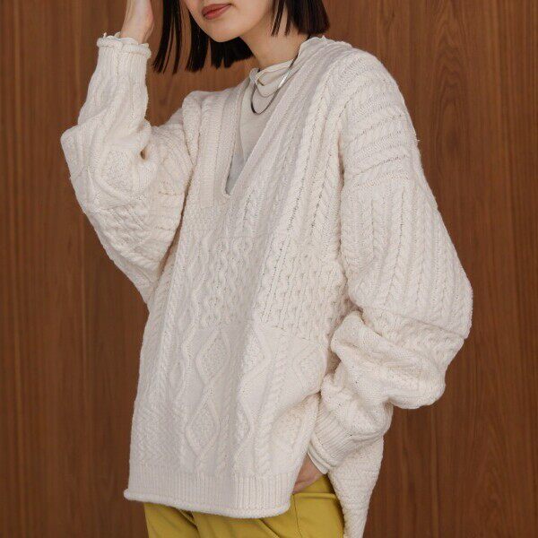日本慵懒V领绞花毛衣女秋冬宽松大码落肩麻花粗线针织套头上衣